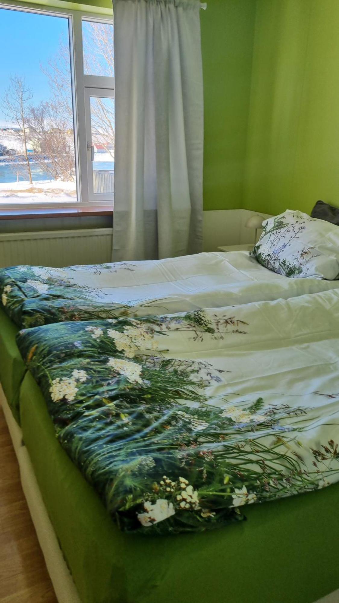 Fornilaekur Guesthouse Блёндюоус Экстерьер фото