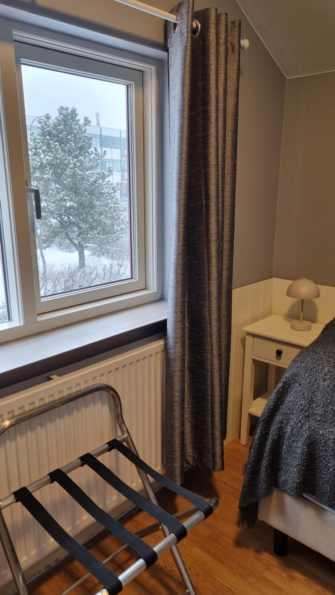 Fornilaekur Guesthouse Блёндюоус Экстерьер фото